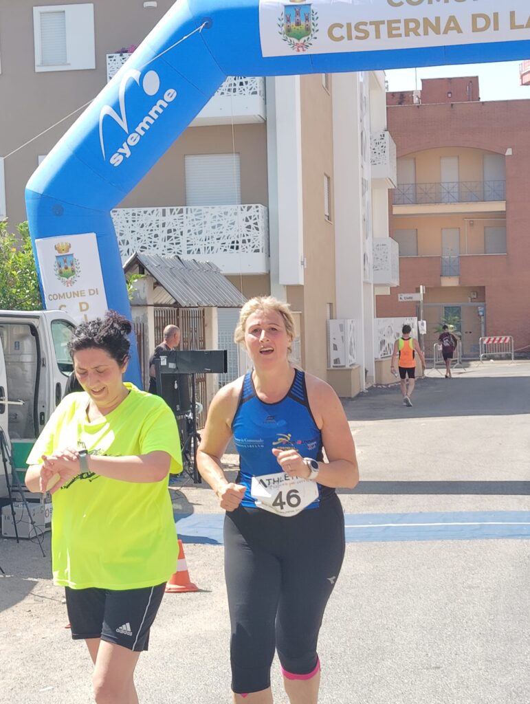 Diana Maggiore durante la competizione podistica