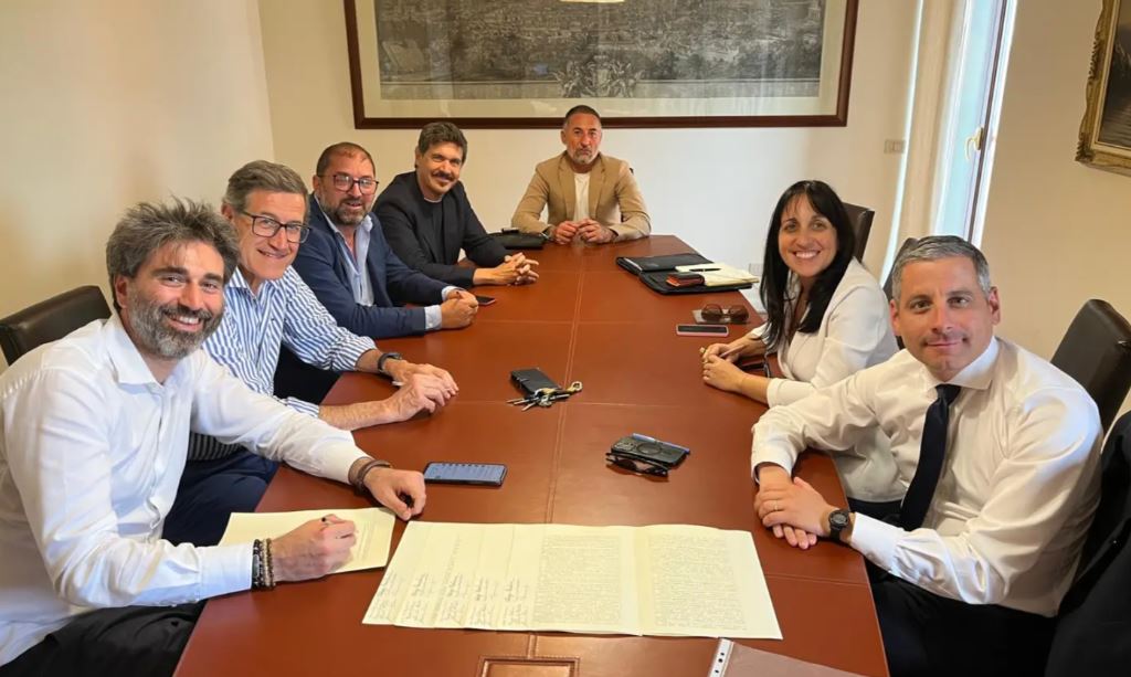 I sette sindaci del distretto Rm 6.1 firmano la nascita del Consorzio sociale del Tuscolo